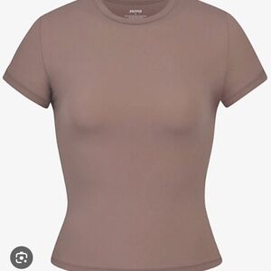 SKIMS Short Sleeve Tee in Taupe